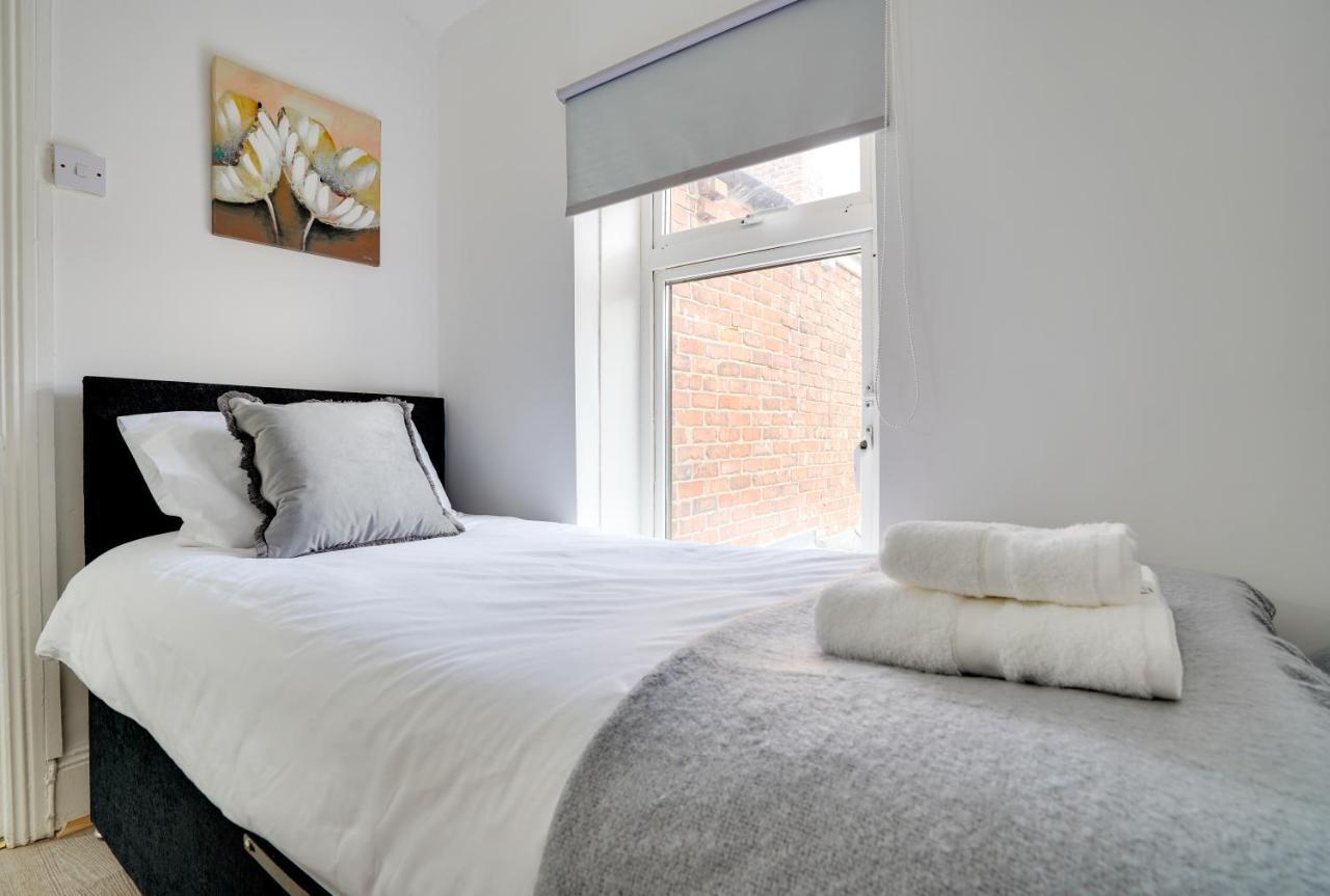 Modern And Spacious 3-Bedroom House - Free Parking, Fast Wi-Fi, Ideal For Up To 7 Guests Houghton-le-Spring Exterior photo