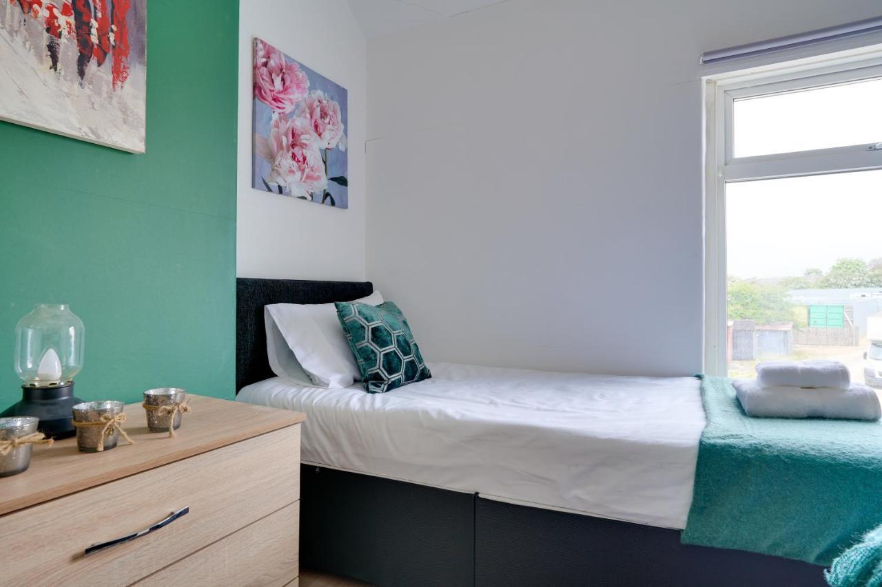 Modern And Spacious 3-Bedroom House - Free Parking, Fast Wi-Fi, Ideal For Up To 7 Guests Houghton-le-Spring Exterior photo